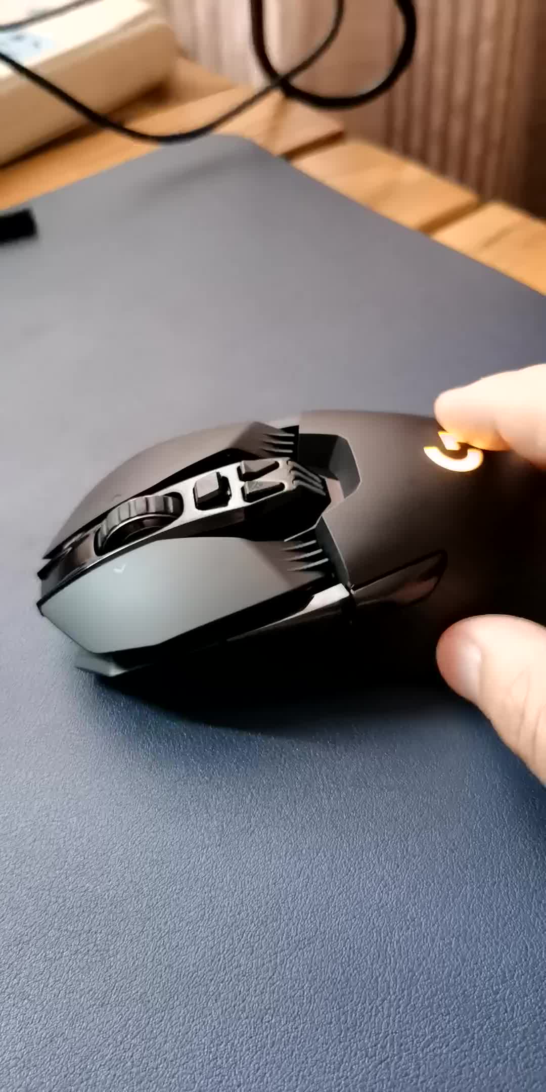 罗技(g)g903 lightspeed 无线电竞游戏鼠标 全新hero芯片 逻辑赛博