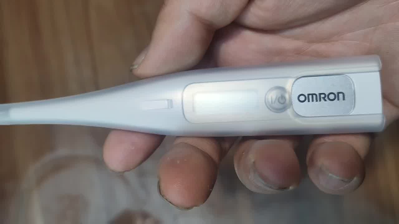 欧姆龙omron红外线电子体温计婴儿体温测量耳温枪th839s