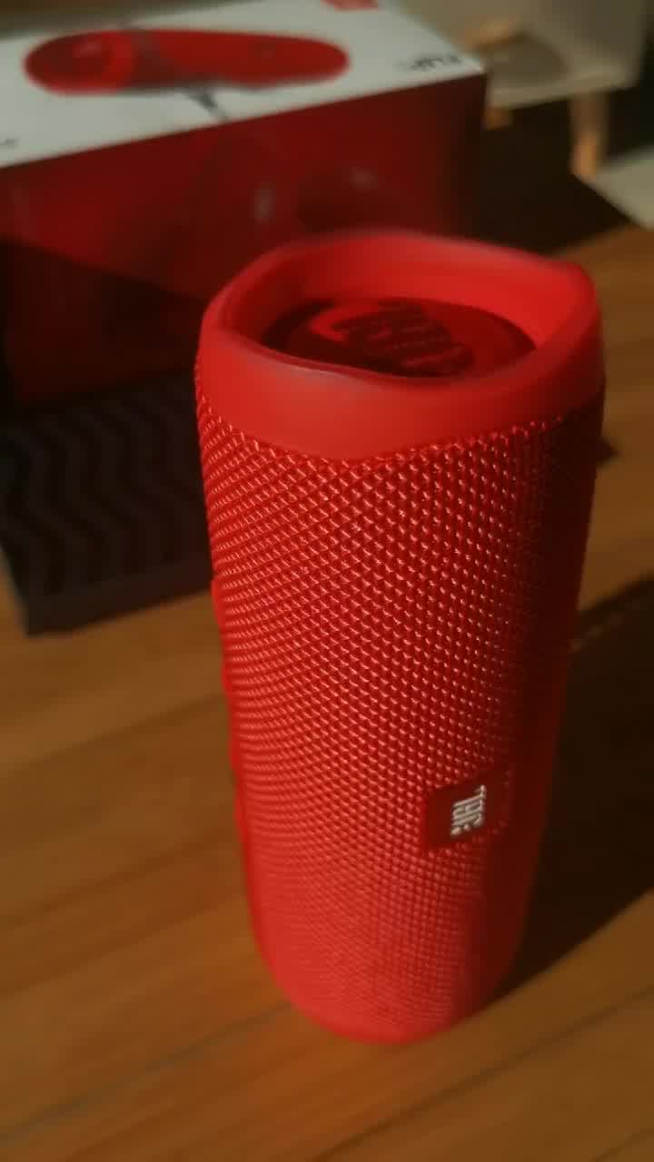 jblflip5音乐万花筒五代便携式蓝牙音箱低音炮防水设计支持多台串联