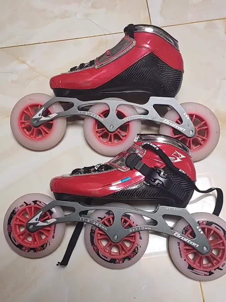 速滑鞋竞速鞋儿童成人竞速比赛大三轮四轮碳纤速度轮滑鞋红色3轮30