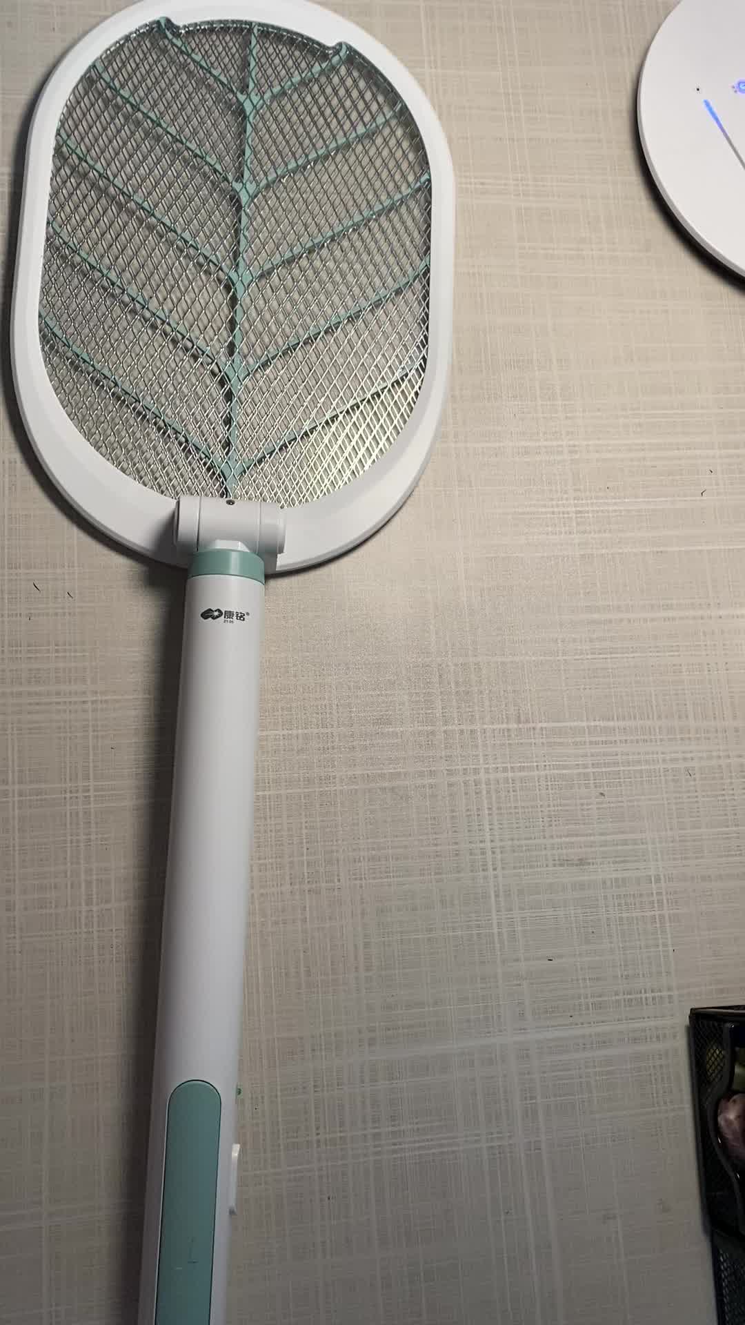 康铭kangming电蚊拍苍蝇拍驱蚊驱虫灭蝇灭蚊拍电子驱虫器km3855绿色