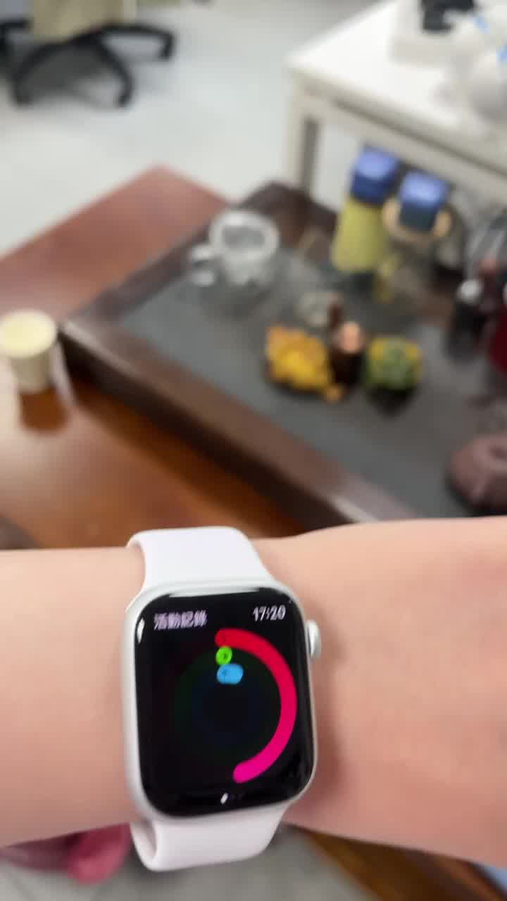 Apple Watch Series 8 智能手表GPS款41毫米午夜色铝金属表壳午夜色运动 