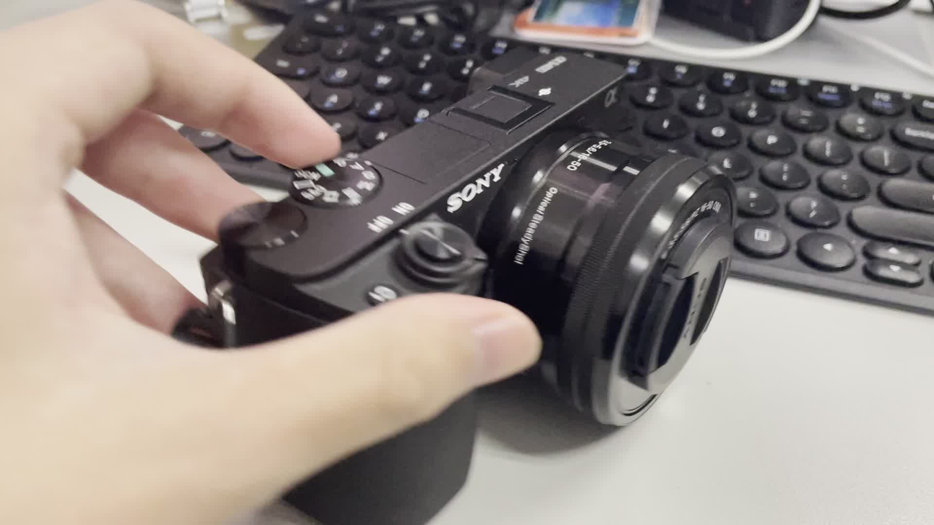 索尼（SONY）Alpha 6400 APS-C画幅微单数码相机标准套装黑色（SELP1650 